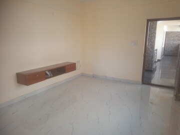 Room in 3 BHK Apartment at Nri Layout – for Rent