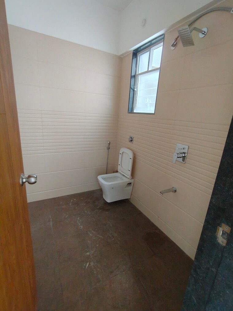 Bathroom, goel-sai-ganga 1 Bedroom 625 Sq.Ft. Apartment In Undri Pune 9436634