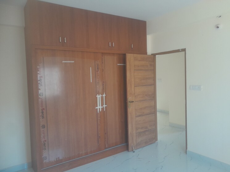 Room, nri layout 3 Bedroom 1600 Sq.Ft. Apartment In Nri Layout Bangalore 9436608