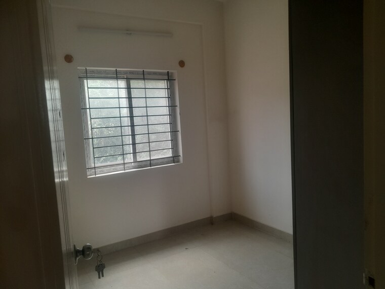 Room, nri layout 3 Bedroom 1500 Sq.Ft. Apartment In Nri Layout Bangalore 9436667