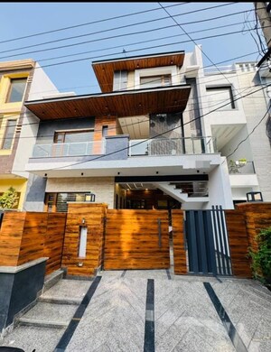 4 BHK Independent House For Sale in Sector 125
