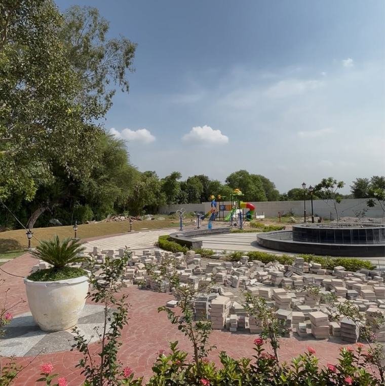 Swimming Pool, sector 84  132 Sq.Yd. Plot In Sector 84 Faridabad 9436744