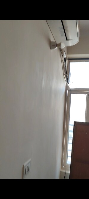 Building Lobby in 2.5 BHK Apartment at Gardenia Glory, Sector 46 – for Rent