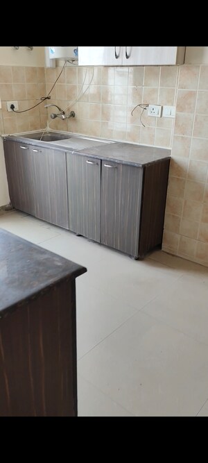 Kitchen in 2.5 BHK Apartment at Gardenia Glory, Sector 46 – for Rent
