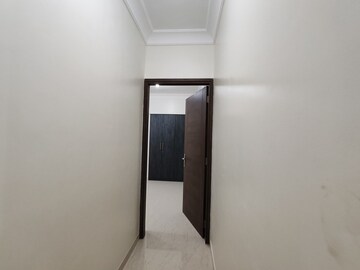Room in 2 BHK Apartment at K Raheja Raheja Residency, Malad East – for Rent