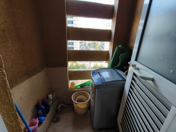 Furnished Amenities in 2 BHK Apartment at K Raheja Interface Heights, Malad West – for Sale