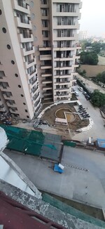 3 BHK 1450 Sq.Ft. Apartment in Landcraft Golflink Villas