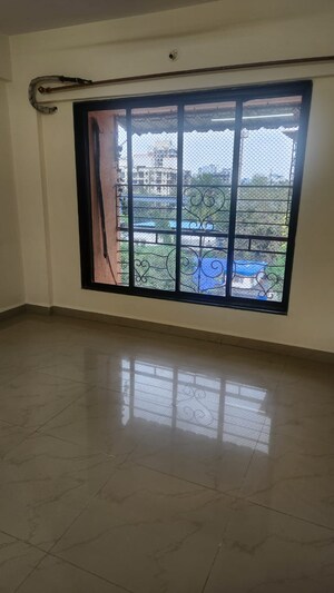 Bedroom in 2 BHK Apartment at Crystal CHS, Chembur – for Rent