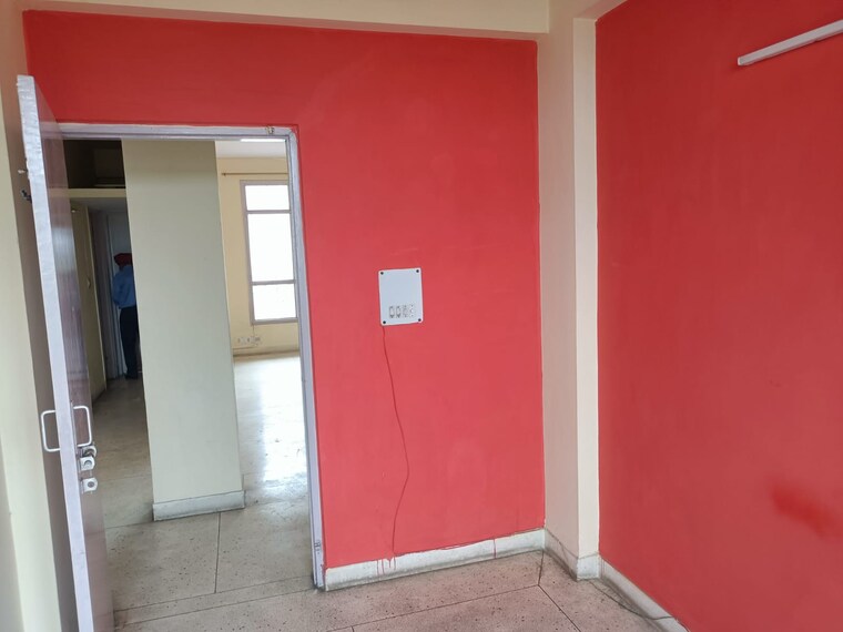 Room, oriental-apartments 3 Bedroom 1000 Sq.Ft. Apartment In Sector 62 Noida 9436795