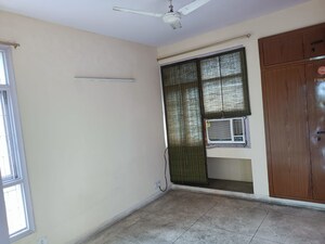 Room in 3 BHK Apartment at Oriental Apartments, Sector 62 – for Sale