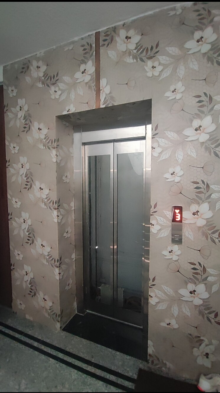 Bathroom, chattarpur 4 Bedroom 2000 Sq.Ft. Builder Floor In Chattarpur Delhi 9436868