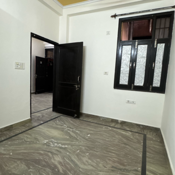 Room in 1 BHK Builder Floor at Chattarpur – for Rent