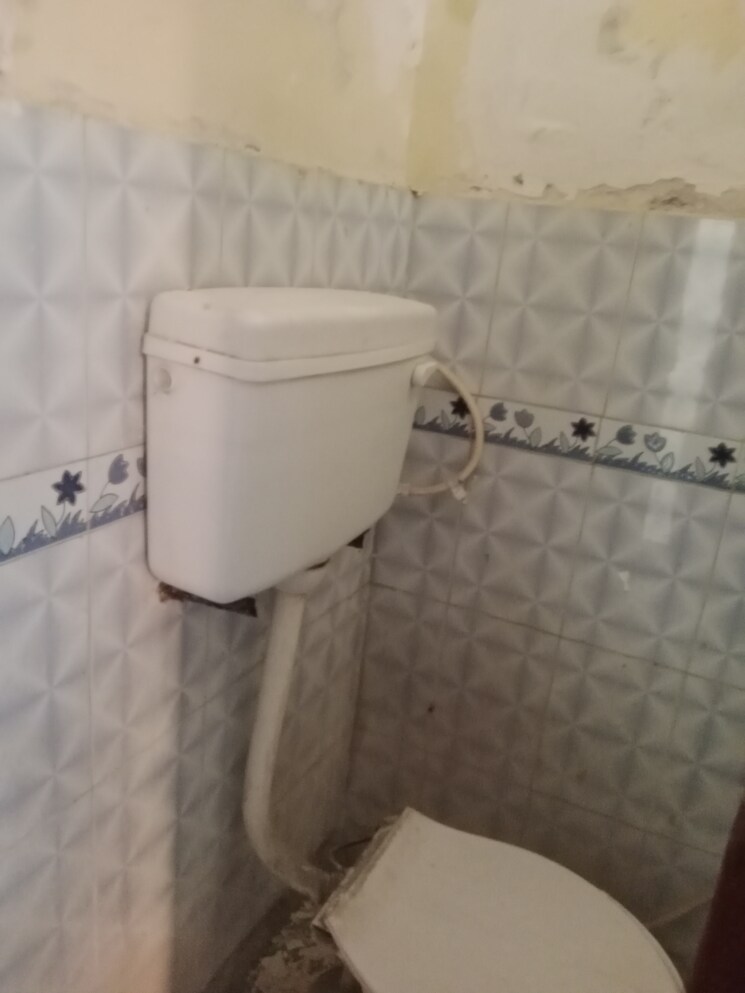 Bathroom, sector 12 1.5 Bedroom 630 Sq.Ft. Independent House In Sector 12 Panipat 9436855