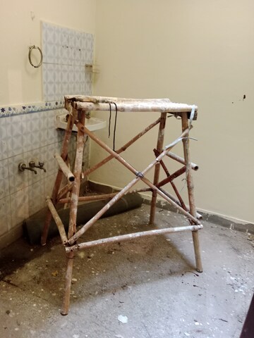 Room in 1.5 BHK Independent House at Sector 12 – for Rent