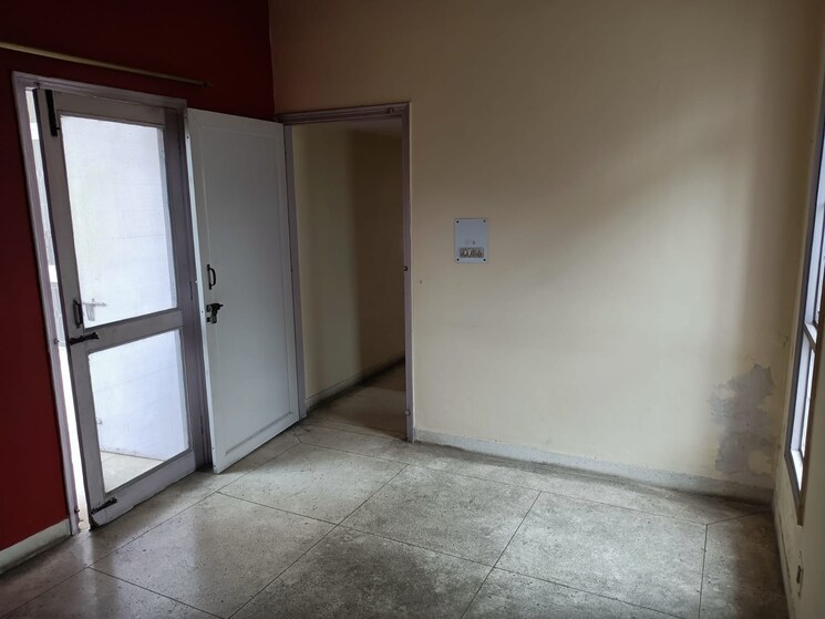 Room, oriental-apartments 3 Bedroom 1023 Sq.Ft. Apartment In Sector 62 Noida 9436887