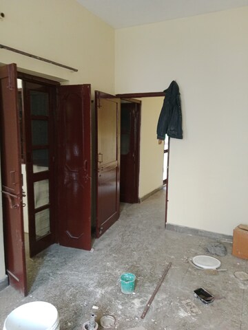 Living Room in 1.5 BHK Independent House at Sector 12 – for Rent