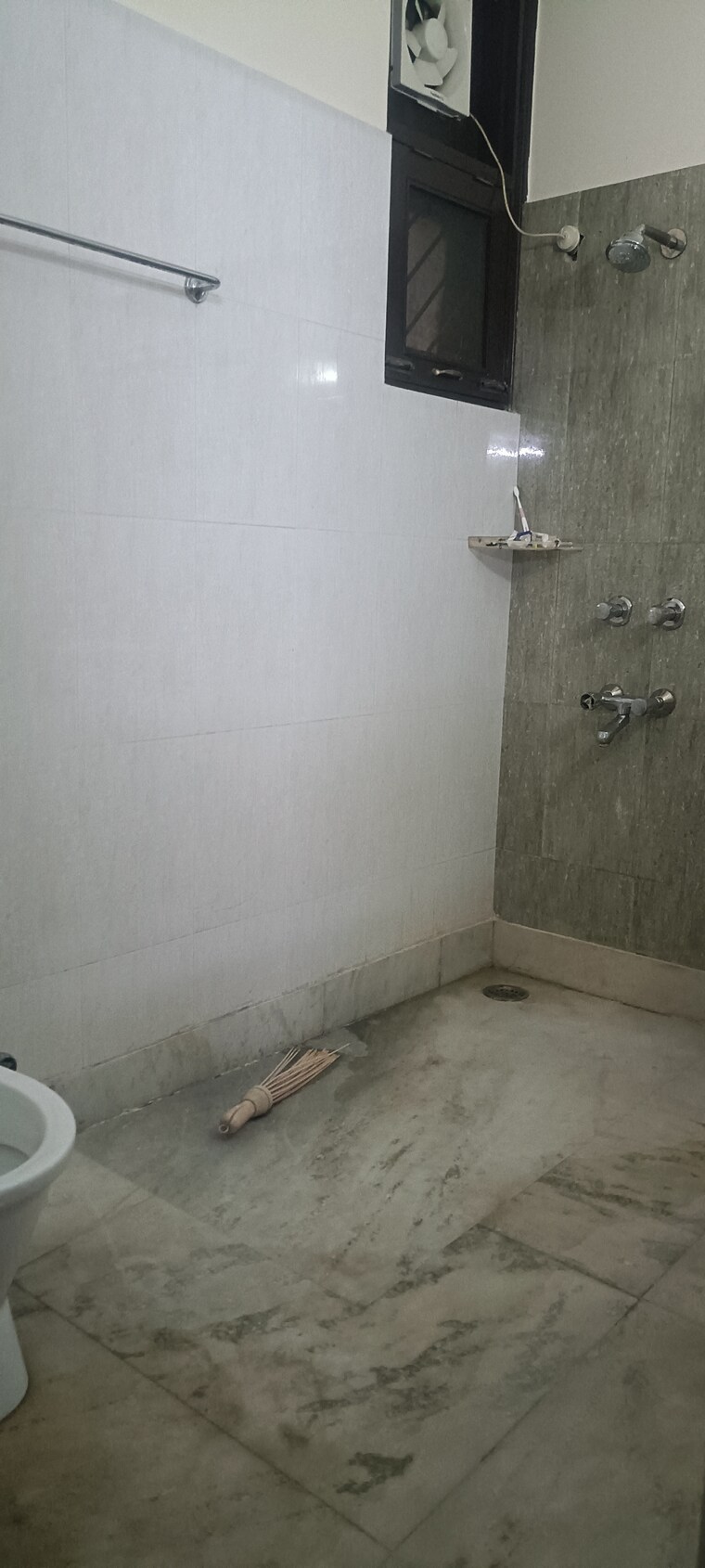 Bathroom, sector 26 2 Bedroom 162 Sq.Mt. Villa In Sector 26 Noida 9436931