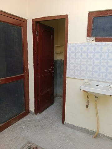  1.5 BHK Independent House at Sector 12 – for Rent