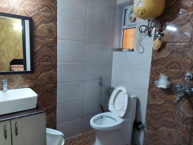 Bathroom, landcraft-golflink-villas 3 Bedroom 1600 Sq.Ft. Apartment In Pandav Nagar Ghaziabad 9436936