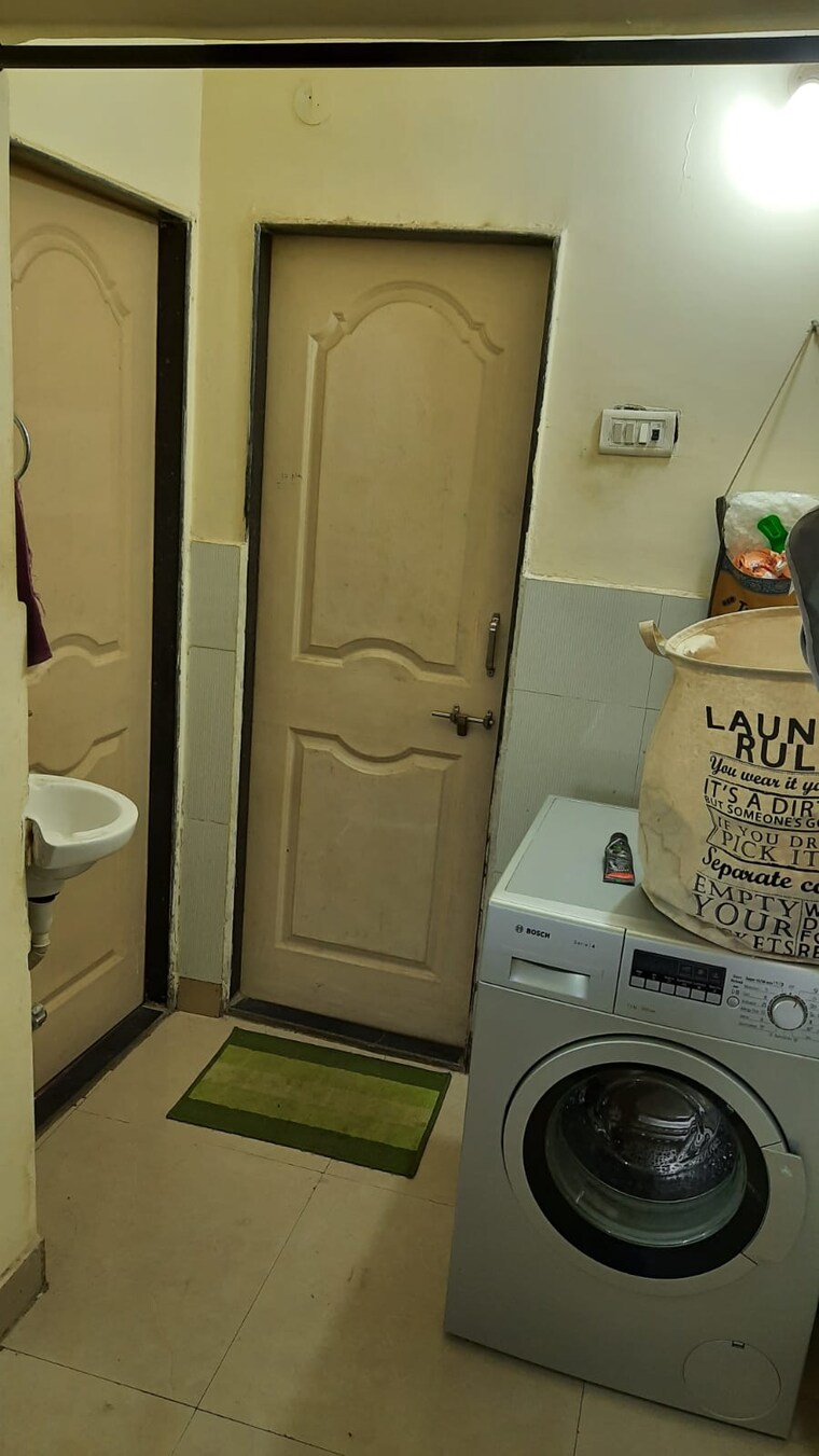 Bathroom, sapphire-lakeside 1 Bedroom 550 Sq.Ft. Apartment In Powai Mumbai 9437005