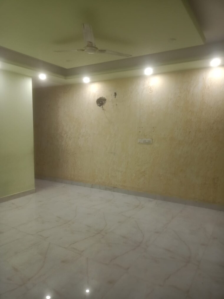 Room, ghatkopar east 1 Bedroom 454 Sq.Ft. Builder Floor In Ghatkopar East Mumbai 9436995
