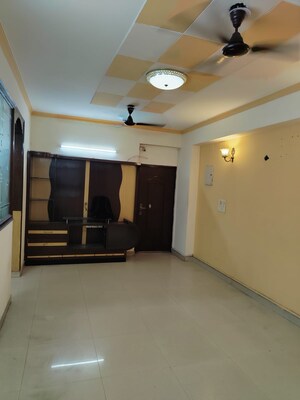 Room in 3 BHK Apartment at Himalaya Pride, Tech Zone 4 Greater Noida – for Sale