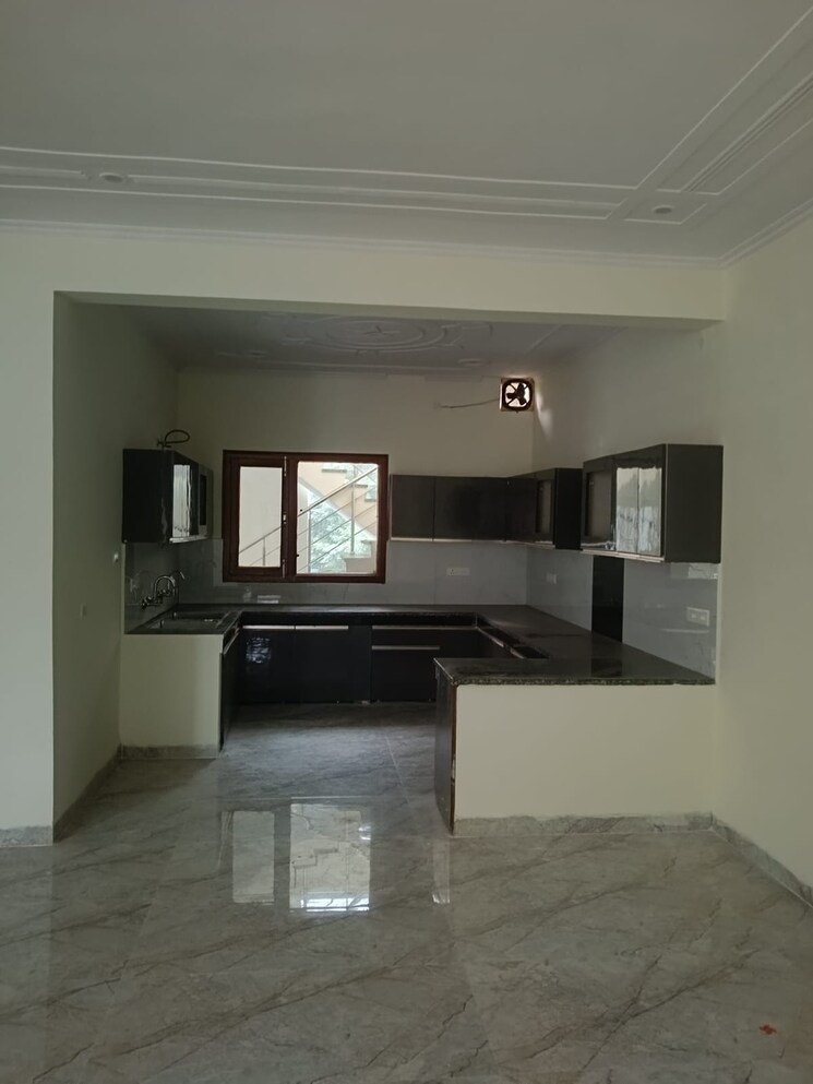 Kitchen, highland-park-chandigarh 3 Bedroom 1855 Sq.Ft. Apartment In Bhabat Zirakpur 9437037