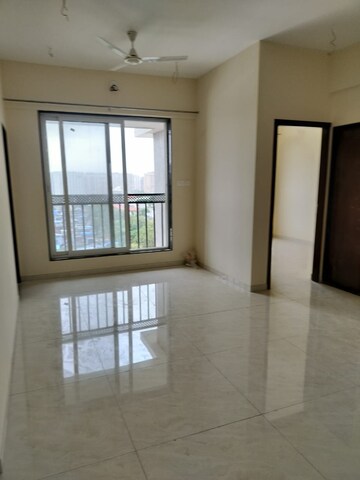 Bedroom in 2 BHK Apartment at Sidhivinayak Flora, Chembur – for Rent