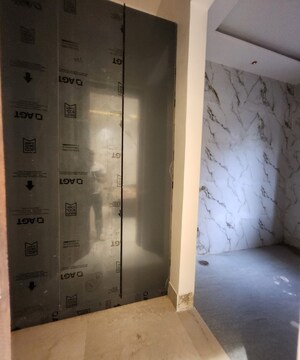 Lift in 5 BHK Independent House at Boutique Residential Apartments G-88, Saket – for Sale