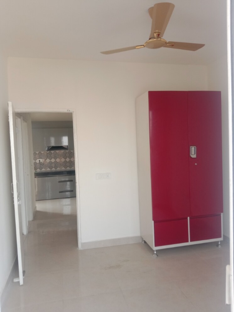 Room, signature-global-prime 2 Bedroom 834 Sq.Ft. Apartment In Sector 63a Gurgaon 9437377