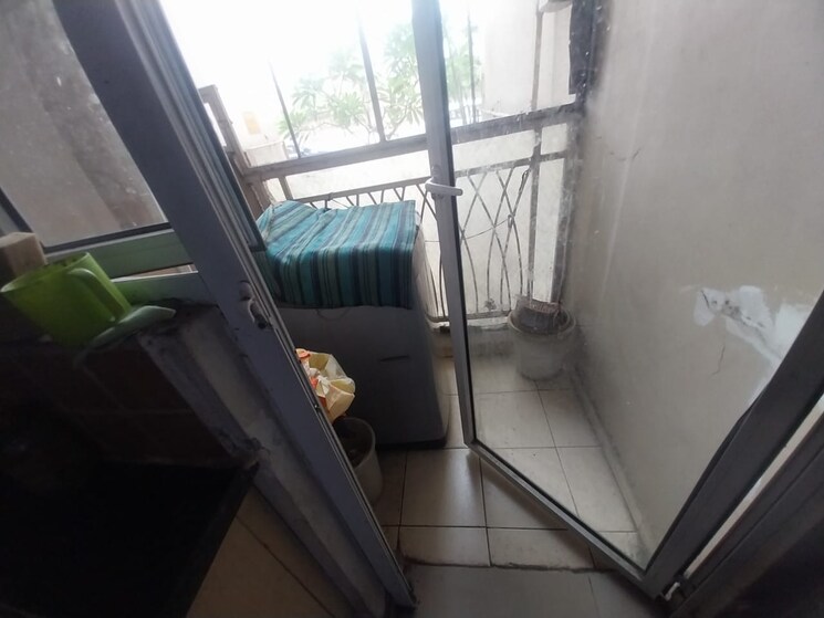 Balcony, amrapali-dream-valley 2 Bedroom 810 Sq.Ft. Apartment In Tech Zone 4 Greater Noida Greater Noida 9437378