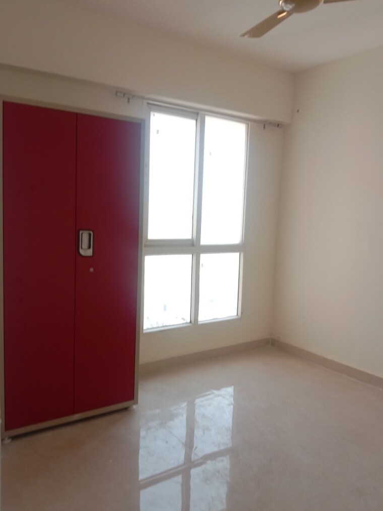 Room, signature-global-prime 2 Bedroom 834 Sq.Ft. Apartment In Sector 63a Gurgaon 9437377