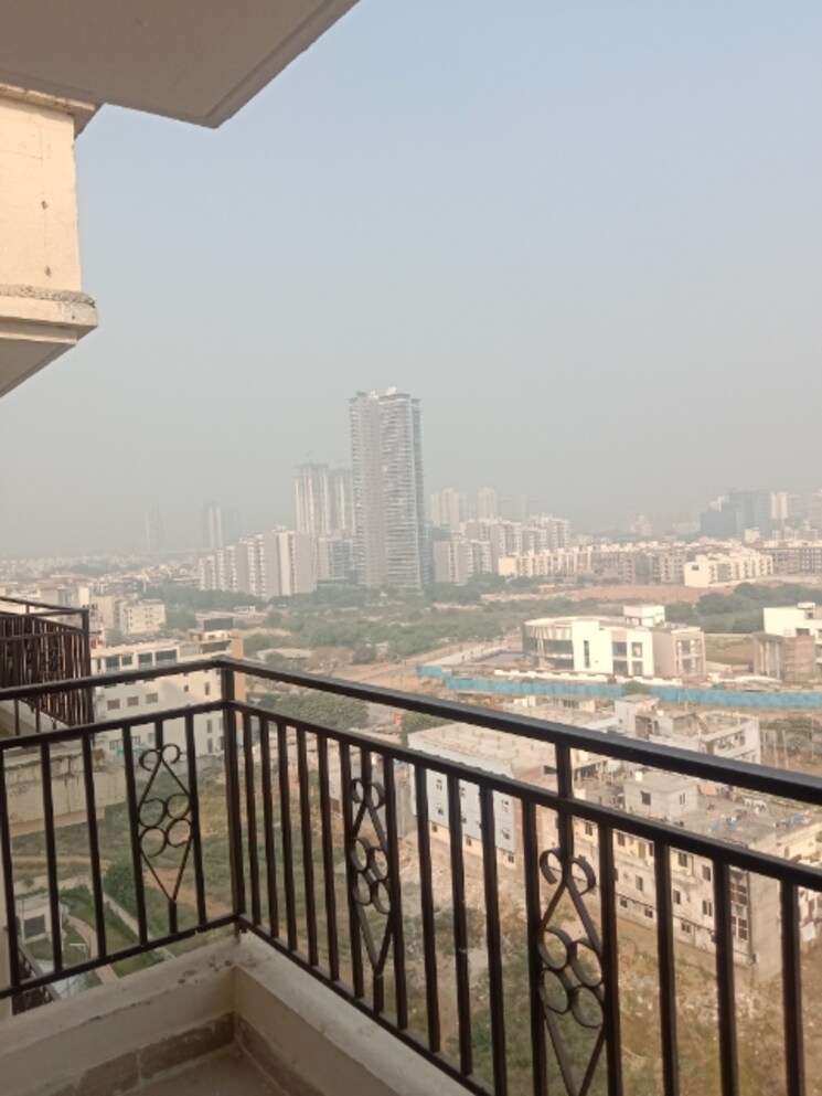 Balcony, signature-global-prime 2 Bedroom 834 Sq.Ft. Apartment In Sector 63a Gurgaon 9437377