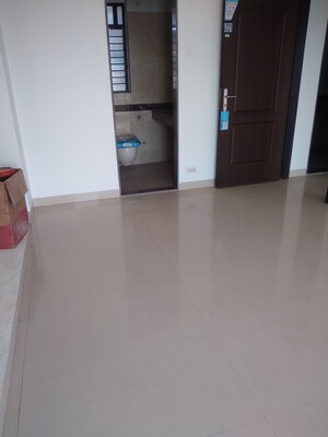 Furnished Amenities in 2 BHK Apartment at K Raheja Interface Heights, Malad West – for Rent