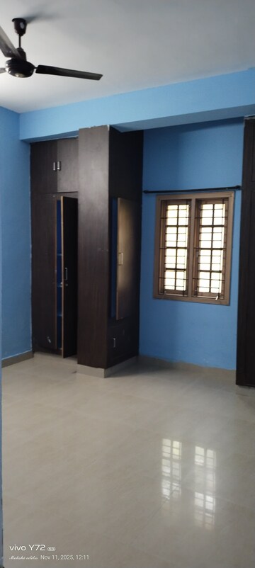 Room in 2 BHK Builder Floor at Madhapur – for Rent