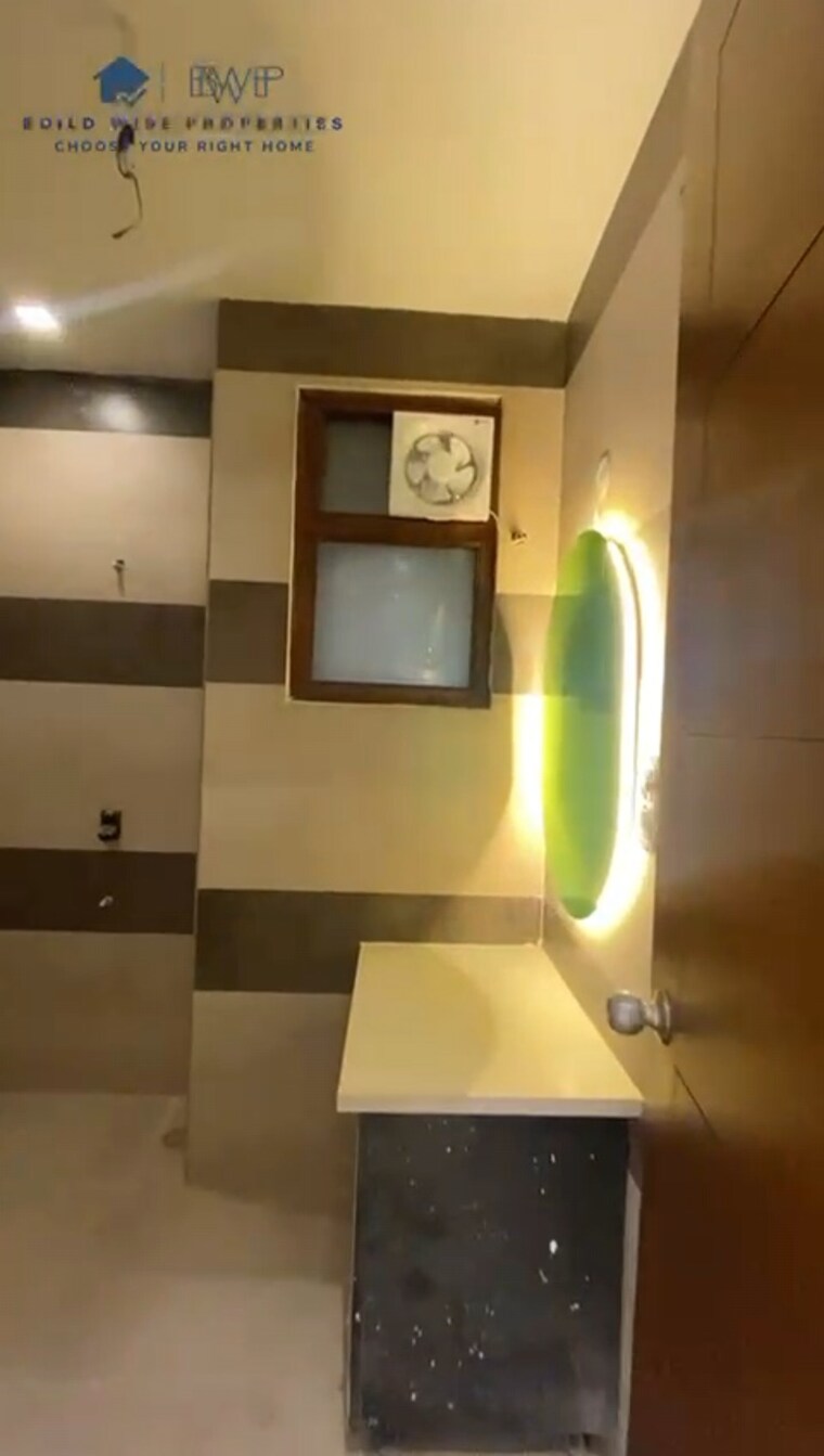 Bathroom, parklands 4 Bedroom 250 Sq.Yd. Builder Floor In Sector 85 Faridabad 9437469