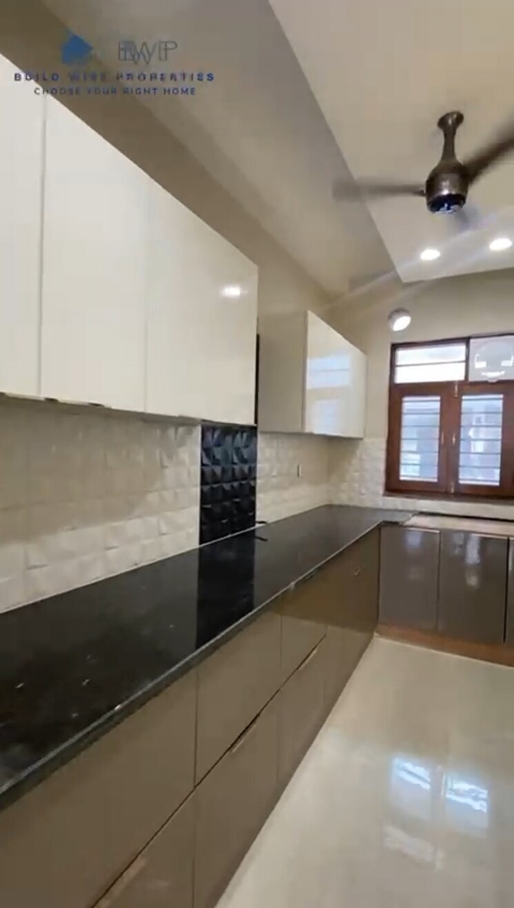 Kitchen, parklands 4 Bedroom 250 Sq.Yd. Builder Floor In Sector 85 Faridabad 9437469