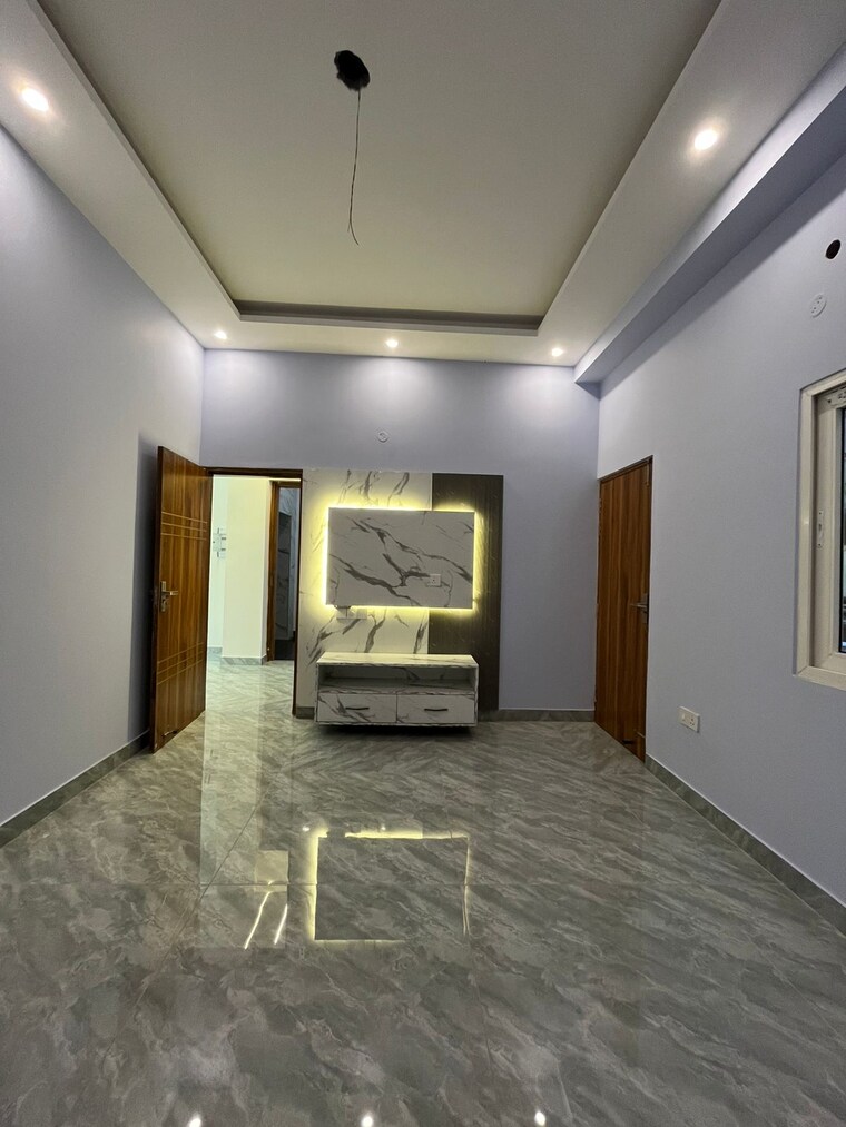 Room, canal road 3 Bedroom 2000 Sq.Ft. Builder Floor In Canal Road Dehradun 9437586