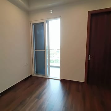 Room in 3 BHK Apartment at Siddharth Vihar – for Rent