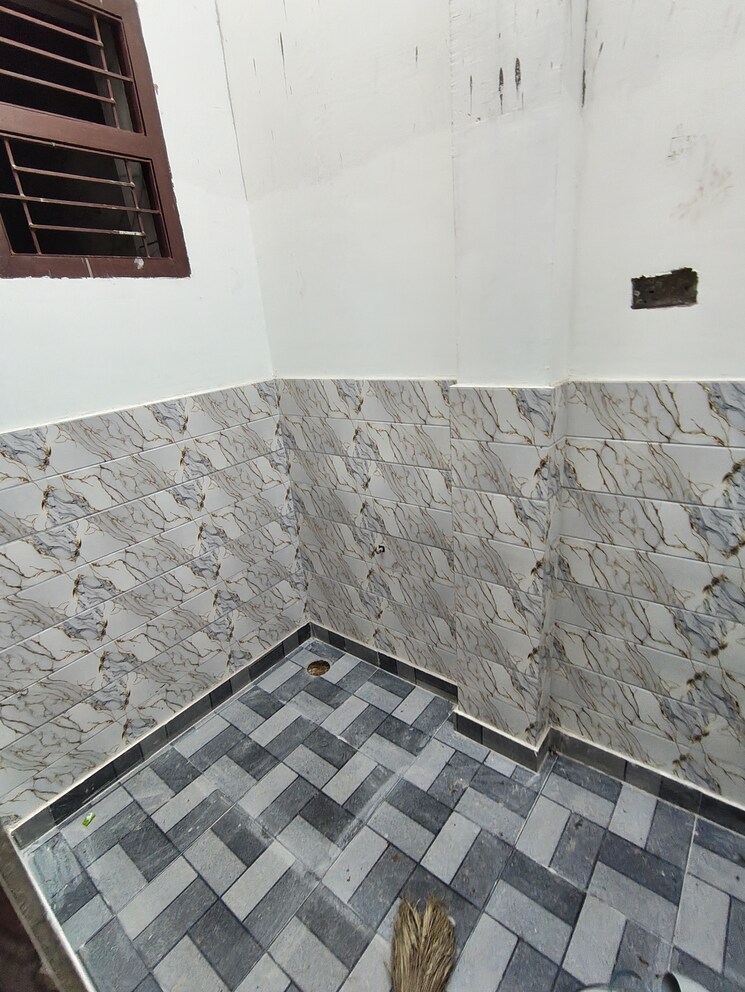 Balcony, fazullaganj 3 Bedroom 1000 Sq.Ft. Independent House In Fazullaganj Lucknow 9437611