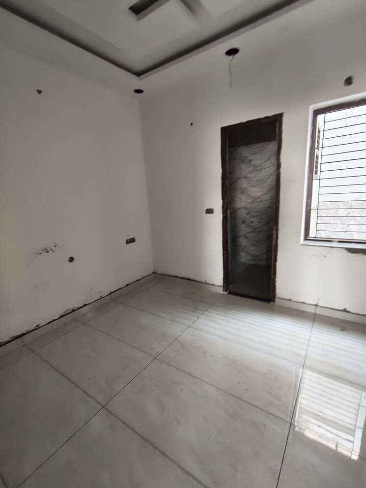 Room, fazullaganj 3 Bedroom 1000 Sq.Ft. Independent House In Fazullaganj Lucknow 9437611