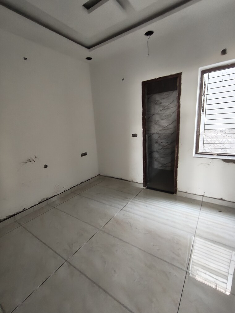 Room, fazullaganj 3 Bedroom 1000 Sq.Ft. Independent House In Fazullaganj Lucknow 9437611