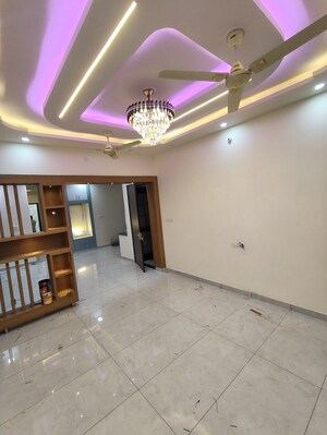 Room in 3 BHK Independent House at Fazullaganj – for Sale