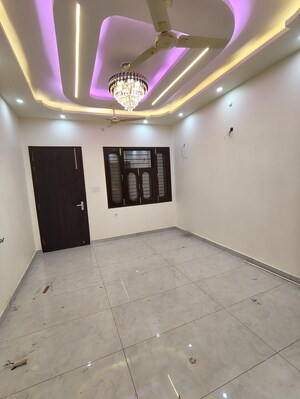 Room in 3 BHK Independent House at Fazullaganj – for Sale