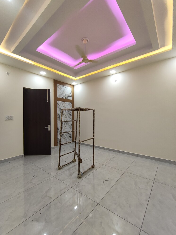 Room, fazullaganj 3 Bedroom 1000 Sq.Ft. Independent House In Fazullaganj Lucknow 9437611