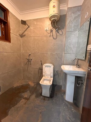 Bathroom in 2 BHK Builder Floor at Palm Residency Chhatarpur, Chattarpur – for Rent