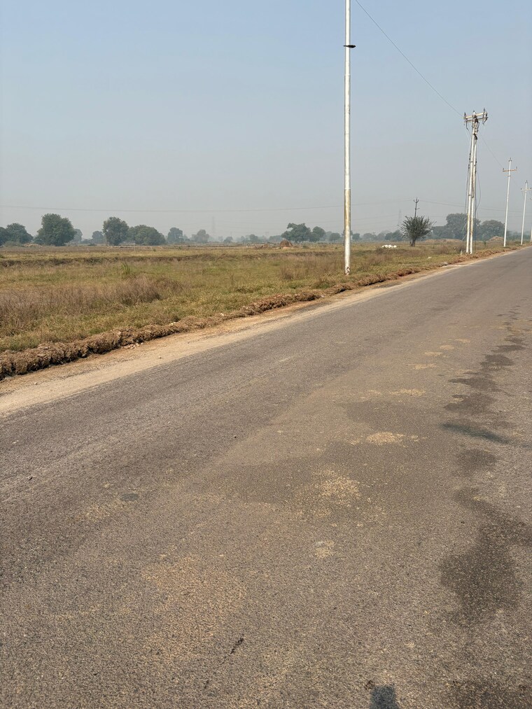 undefined, mant Commercial Land 4050 Sq.Mt. In Mant Mathura 9437623