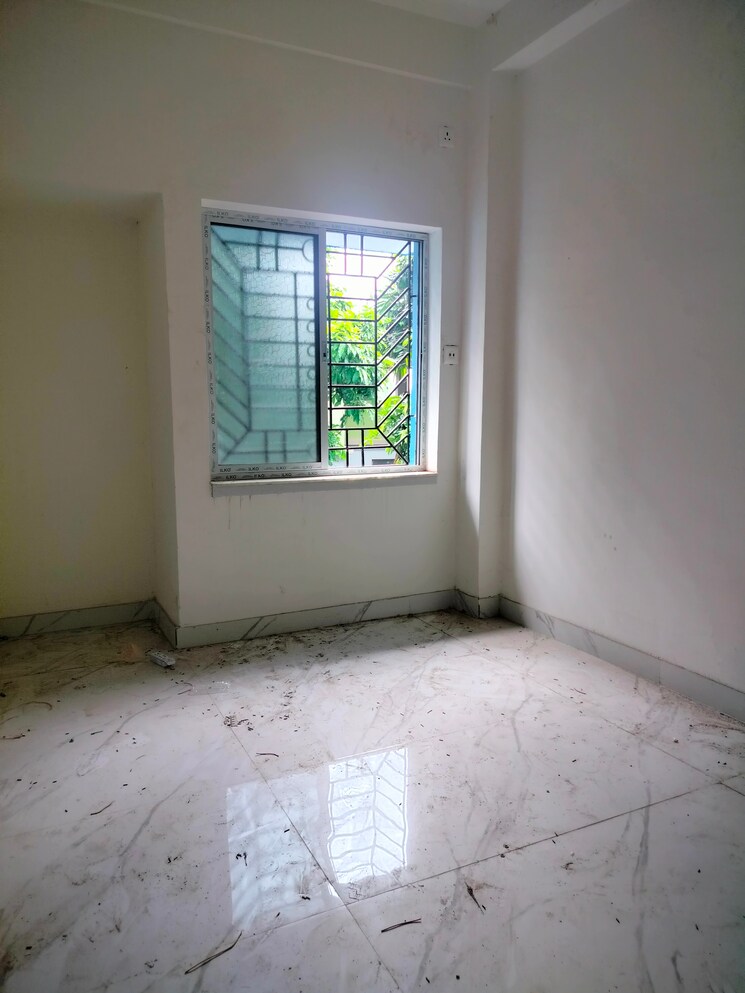 Room, haridevpur 2 Bedroom 950 Sq.Ft. Apartment In Haridevpur Kolkata 9437712