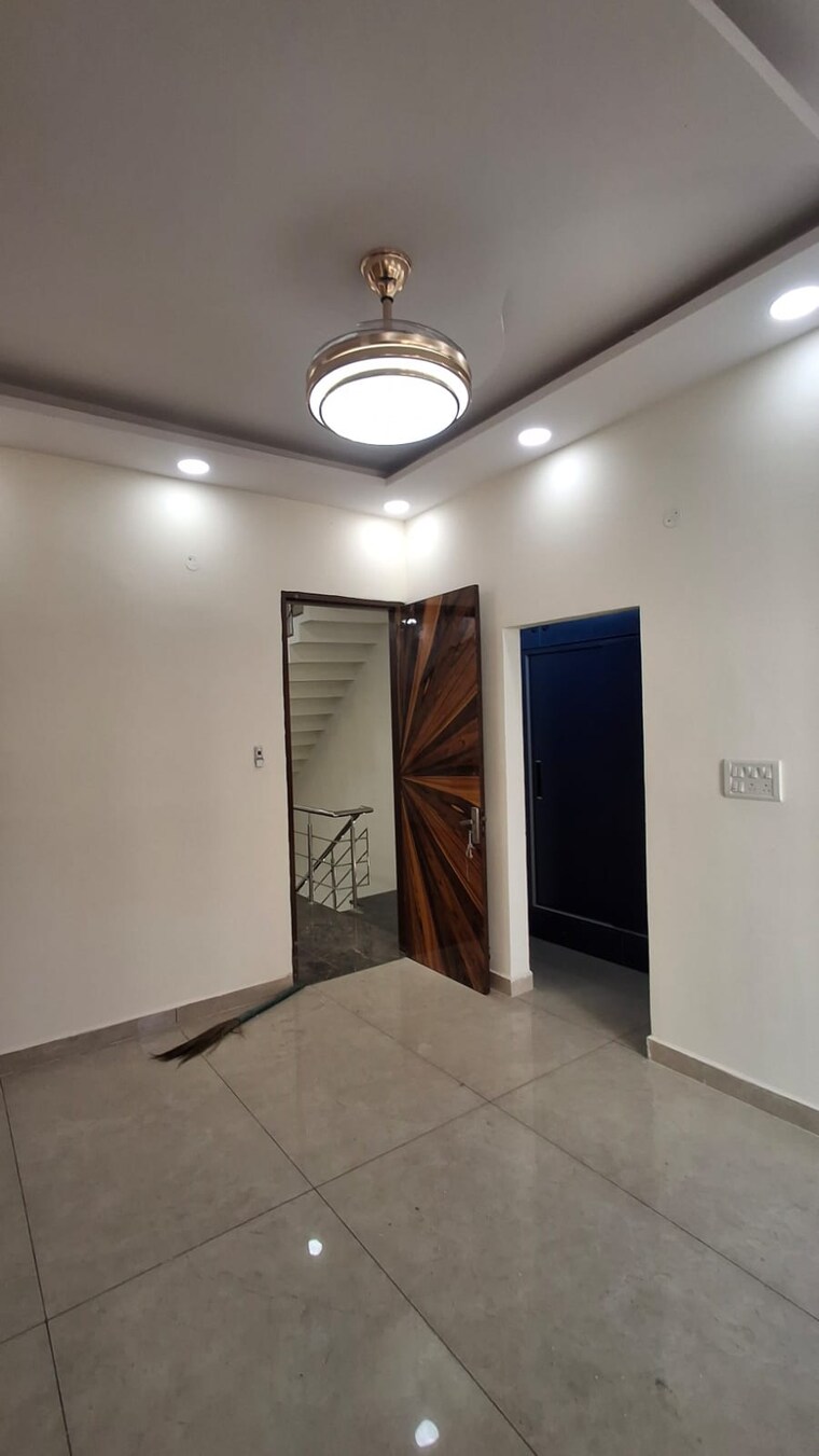 Room, ms-enclave-zirakpur 3 Bedroom 110 Sq.Yd. Villa In Dhakoli Zirakpur 9437772