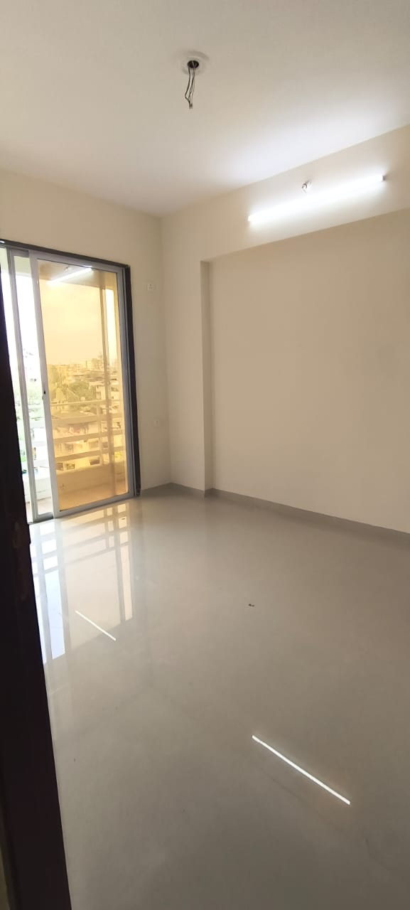 3 BHK Apartment For Sale in Tharwani Solitaire